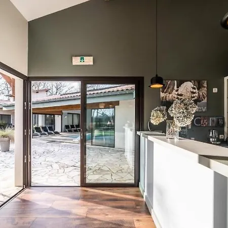 Bed & Breakfast L' Homillon 3*